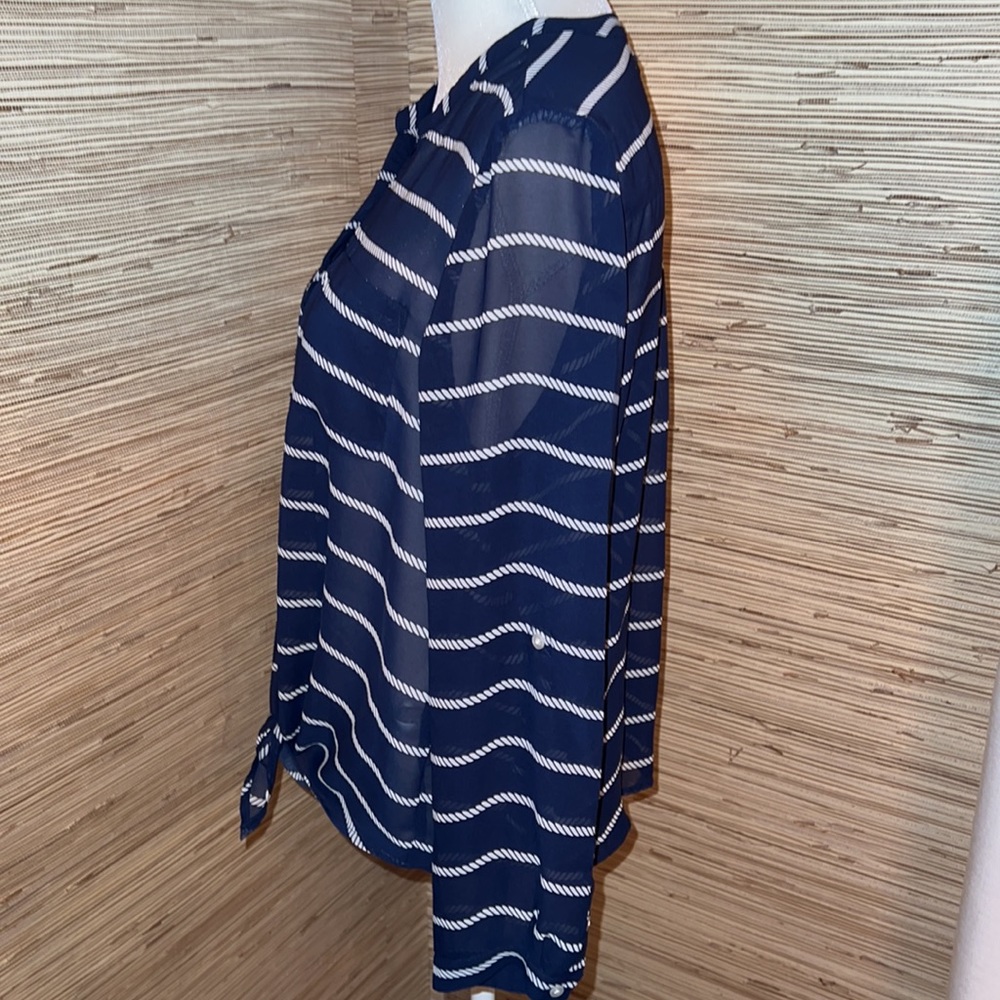 Gap large sheer long convertible sleeve navy white rope pattern tie front top! - Picture 2 of 6